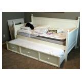 Solid Wood Twin Day Bed With Trundle, 46" x 81" x 42", Includes 2 Mattresses And Bedding