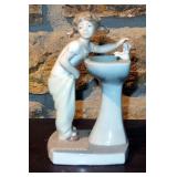 LLadro "Sleepy Girl At The Sink", 8" Tall