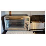 Farberware Electric Toaster Oven, Model 510915, Powers On, 12" x 18.5" x 14" And Gordon Ramsey Every