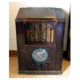 Antique Zenith Tube Radio, Standard Broadcast, 23" x 17" x 12.5"
