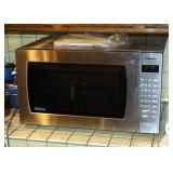 Panasonic Genius Prestige Microwave, Model NN-SN77S, With Owners Manual 14" x 24" x 18"