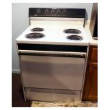 Frigidaire Electric 4 Burner Range