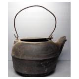 P&B Mfg Co Cast Iron Tea Kettle No. 8