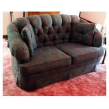 Broyhill Upholstered 2 Cushion Love Seat, With Button Tufted Back, And Matching Throw Pillows, 34" x