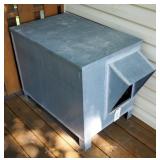 Metal Framed Insulated Doghouse With Wood Insert 28in x 34in x 22in And 24in Pet gate