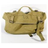 Green Canvas Military Bags, Various Sizes, Some With Carry Straps, Total Qty 4