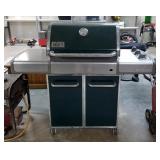 Weber Genesis E-310 Gas Grill, 637 Sq. In. Cooking Area, Electronic Crossover Ignition System, 3 Bur