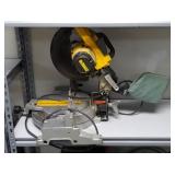DeWalt DW703 10" 120 Volt Compound Miter Saw, Powers On