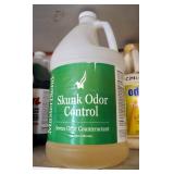 Master Blend Skunk Odor Control, 1 Partial Gallon