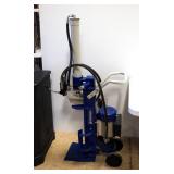 Powerhorse 5 Ton Hydraulic Electric Log Splitter, Working