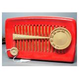 Arvin Radio Model 840T Red, Powers On