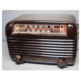 Philco Transitone Radio Model 46-250, Powers On