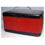 Sentinel Lunchbox Radio, Powers On