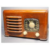 Zenith Radio Model B1625, Powers On