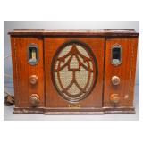 Churchill Superheterodyne Radio Model 6323CF, Untested, And Farnsworth Radio Model ET-066