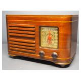 Clarion Superheterodyne Radio Model 47??, Powers On