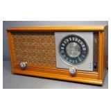 Zenith AM/FM Radio Model X323, SN# Z980506, Powers On