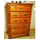 Broyhill 5 Drawer Chest Of Drawers, 56" x 38" x 18"