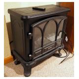 Duraflame Electric Fireplace Stove Heater, Model DFS-550-11, With Remote, Powers On, 23" x 21" x 10"