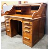 Antique Roll Top Desk With 8 Total Drawers, Needs Screws For Back Brackets, With Key, 45" H x 48" W 