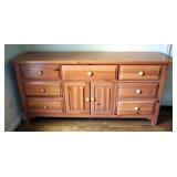 Broyhill Solid Wood Nine Drawer Dresser 34in x 70in x 19in, Matches Lots 410 And 411