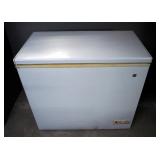 GE Chest Freezer, Model #FCM7SUFWW, 33" x 37" x 21", Powers On