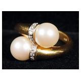 10K Gold Ring With Clear Stones, Possibly Diamonds, Size 4, Approx 5.91 g Total Weight Including Sto
