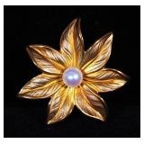 14 K Gold Flower Pin With Pearlescent Stone , Marked 585 On Back, Approx 5.19 g