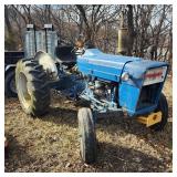 Ford 2000 Tractor, 6