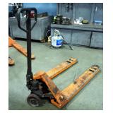 Type DF25 Pallet Jack, 5500lb Capacity, 48"x27"x63"