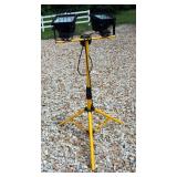 Dual Halogen Shop Light On Tripod Stand