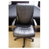 FDL Rolling Leather Office Chair 44 X 27 x 26.5