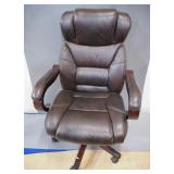 Broyhill Leathe Rolling Office Chair, 46"