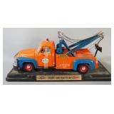 Road Signature 1953 Ford F-100 Wrecker Diecast, 13" Long
