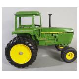 Ertl John Deere 2755 1:16 Scale Diecast Tractor