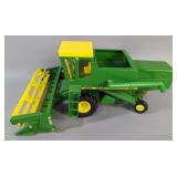 ERTL John Deere 6600 Combine