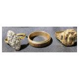 1958 Ladies 10K Gold Class Ring, Size 6, 10K Gold Filled Band And Oval Gold And Silver Toned Ring Wi