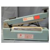 Uline Impulse Sealer, Model # KF-200HC, Powers On