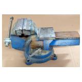 Rotating Bench Vise, 5" Wide Teeth