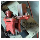 Vulcan Chain Bench Vise, Model No. 3, 1/2" - 6"