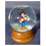 The First Limited Edition Disney Crystal Snow Globe Collection Including Goofy, Pluto, Jiminy Cricke