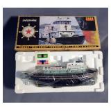 Ertl Collectibles 2001 Texaco "Havoline" Tugboat Bank And 2000 Texaco "Fire Chief" Tugboat Bank Die 