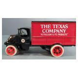 Ertl Diecast Texaco Scale Model Coin Banks Including The Nostalgic Series #4 1905 Ford Delivery Cars