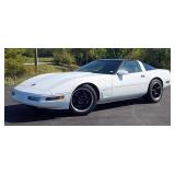 1996 Chevrolet Corvette Compact Coupe Base Sports Car, 5.7-L V-8 OHV 12V, 6-Speed Manual Transmissio