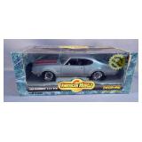 Ertl Collectibles American Muscle 1969 Oldsmobile 4-4-2 W-30 Die Cast Metal Car, 1:18 Scale, In Orig