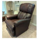 La-Z-Boy Recliner, 39" x 32" 35"