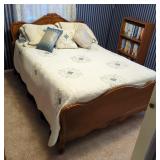 Full Sized Quilt, 88" x 84", Including Shams, Qty 2, Throw Pillows. Dust Ruffle, Comforter Cover And