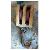 Primitive Double Pulley, 16" x 6" x 6"