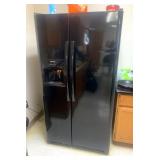 Frigidaire Side By Side Refrigerator Freezer Model FFSS2615TE3, Water And Ice In Door, 69" x 36" x 3