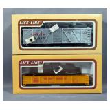 Life-Like Ho Scale Deluxe Locomotive Set And Life-Like Train Cars And Locomotive 